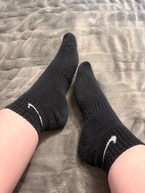 Pre-loved black nike ankle socks